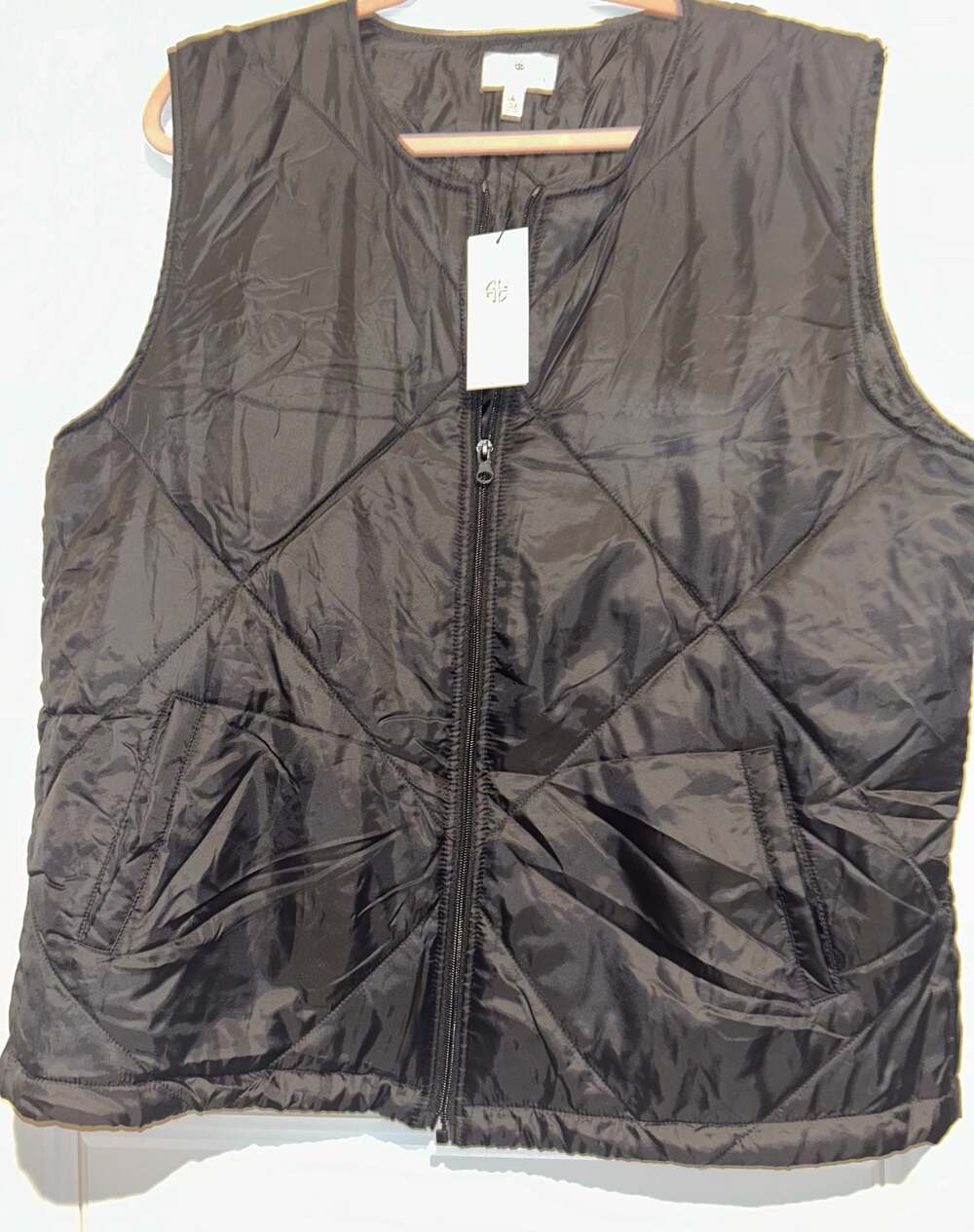 Socialite Woman's Vest Size S/M Black Quilted Puffer Lightweight Free Shipping